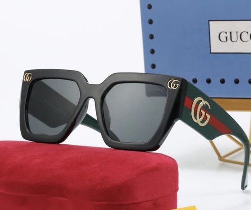 Gucci oversized sunglasses - oversized,