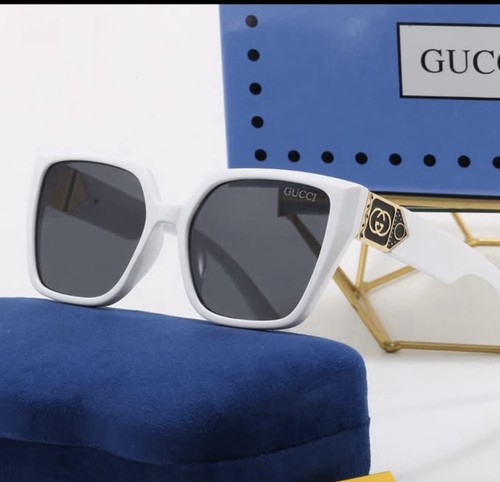 Gucci oversized sunglasses - oversized,